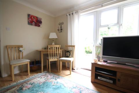 17 Abinger Close, North Holmwood, Dorking, RH5 4TB