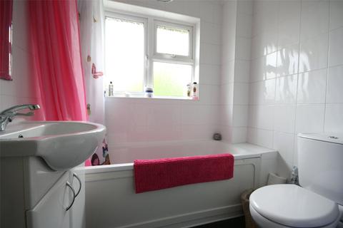 17 Abinger Close, North Holmwood, Dorking, RH5 4TB