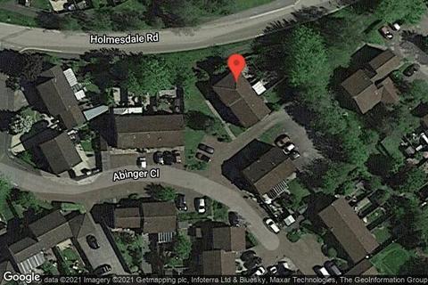 17 Abinger Close, North Holmwood, Dorking, RH5 4TB