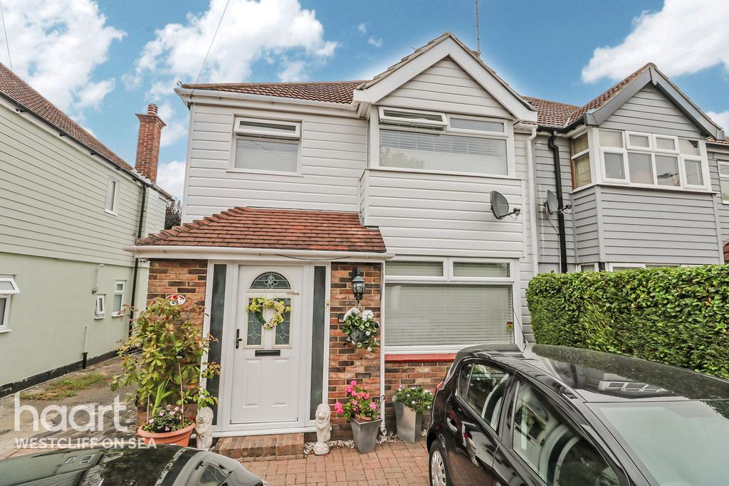 Eastwoodbury Lane, SouthendOnSea 4 bed semidetached house £375,000