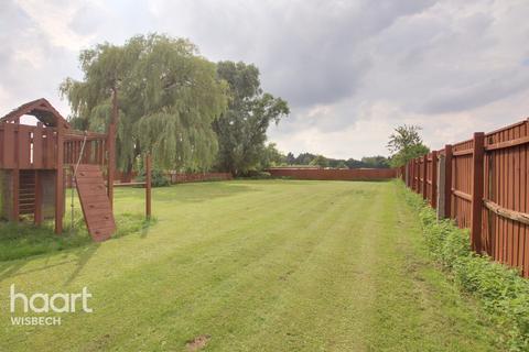 Holmleigh Biggs Road, Wisbech, PE14 7BE