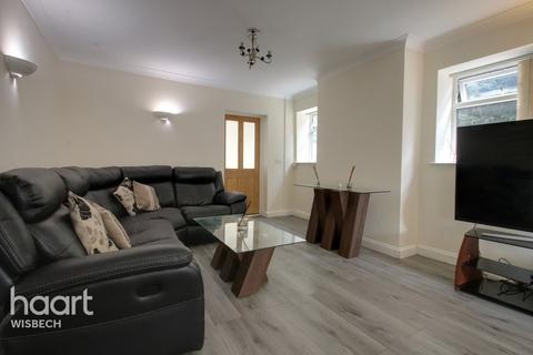 Holmleigh Biggs Road, Wisbech, PE14 7BE