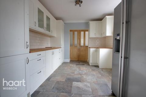 Holmleigh Biggs Road, Wisbech, PE14 7BE