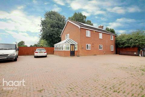 Holmleigh Biggs Road, Wisbech, PE14 7BE