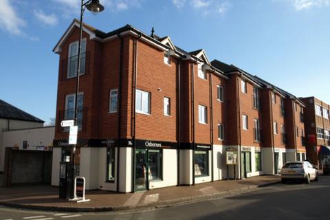 1 bedroom flat to rent, Camp Road, North Camp, GU14