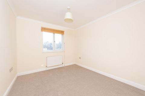 1 bedroom flat to rent, Camp Road, North Camp, GU14