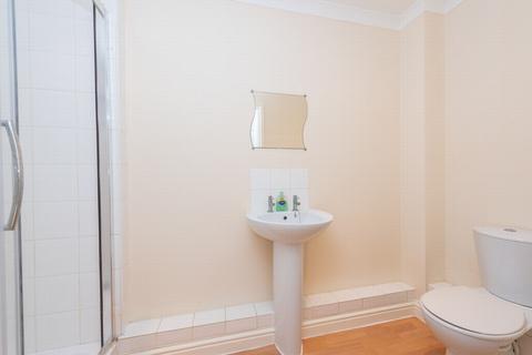 1 bedroom flat to rent, Camp Road, North Camp, GU14