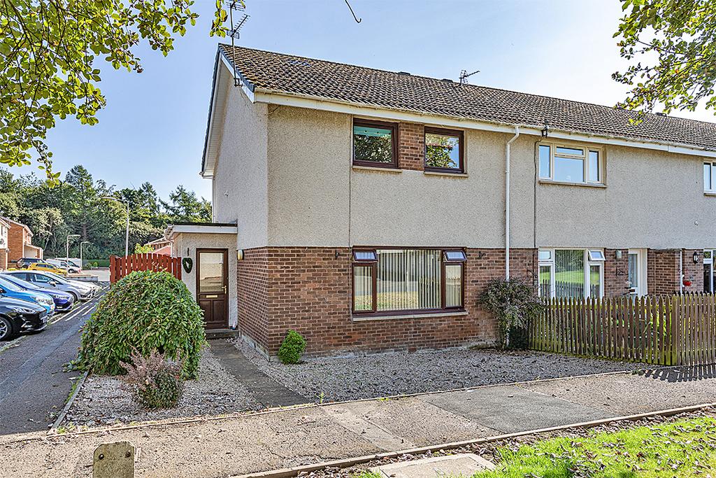 8 Broomlea Court, Kelso TD5 7RD 3 bed terraced house £180,000