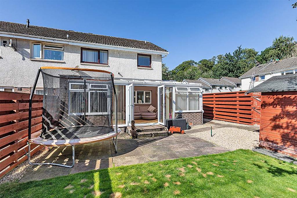 8 Broomlea Court, Kelso TD5 7RD 3 bed terraced house £180,000