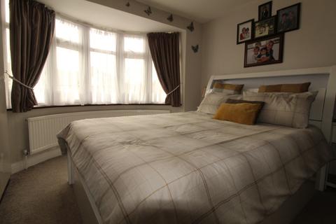1 Sunnycroft Road, Southall, UB1 2XE