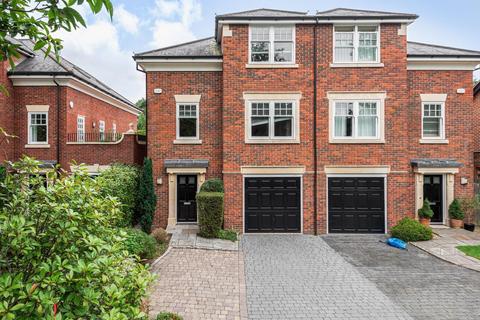 5, Grange Court Old Avenue, Weybridge, KT13 0QP