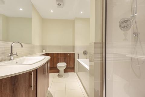 5, Grange Court Old Avenue, Weybridge, KT13 0QP
