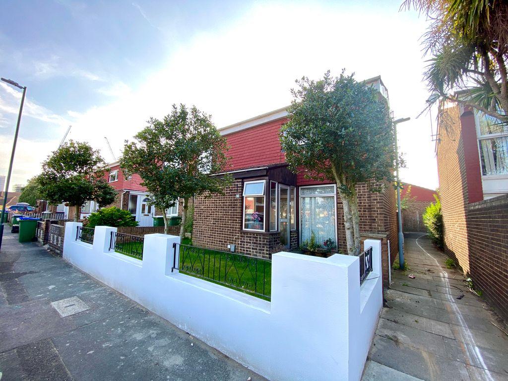 Betsham Road, Erith DA8 2BG 4 bed end of terrace house £375,000