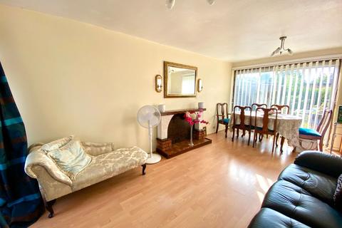 32 Betsham Road, Erith, DA8 2BG