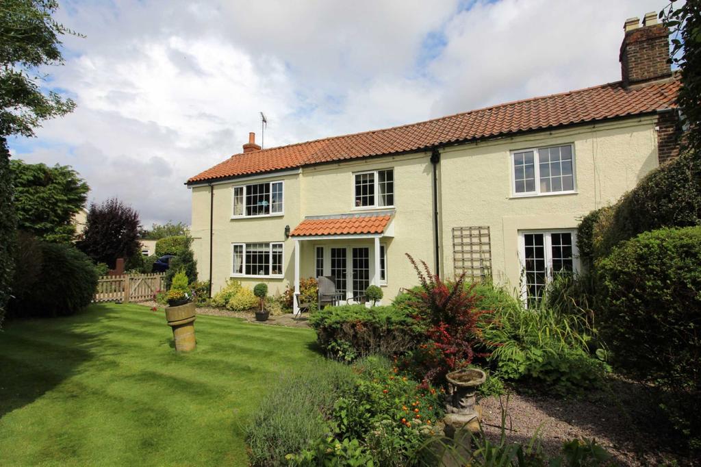 4 bedroom Semi Detached for sale