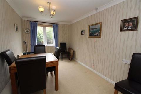 2 bedroom flat for sale - Goulding Court, Beverley