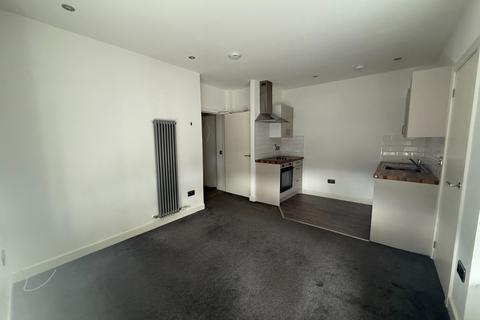 2 bedroom flat to rent, Blackness Street, West End, Dundee, DD1