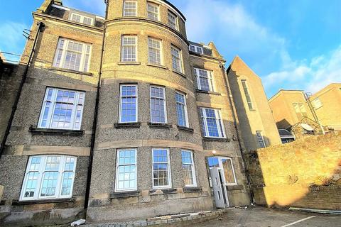 1 bedroom flat to rent, 15A East Port, Dunfermline