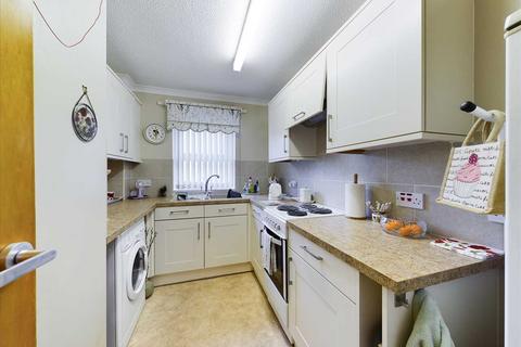 2 bedroom retirement property for sale, Balmoral Court, Springfield Road, Chelmsford