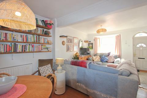 14 Gloucester Road, London, E12 5JU