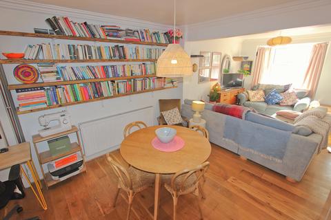 14 Gloucester Road, London, E12 5JU