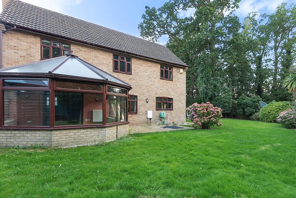 Hall Close, Hethersett, NR9 5 bed detached house £645,000