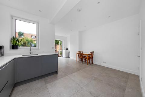 9 Caulfield Road, London, SE15 2DE