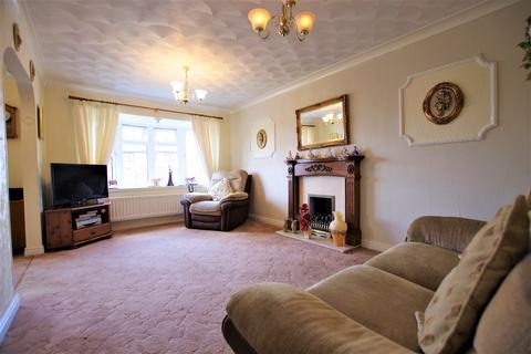 16 Kingfisher Way, Uttoxeter, ST14 8SX