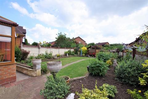 16 Kingfisher Way, Uttoxeter, ST14 8SX