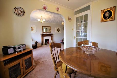 16 Kingfisher Way, Uttoxeter, ST14 8SX