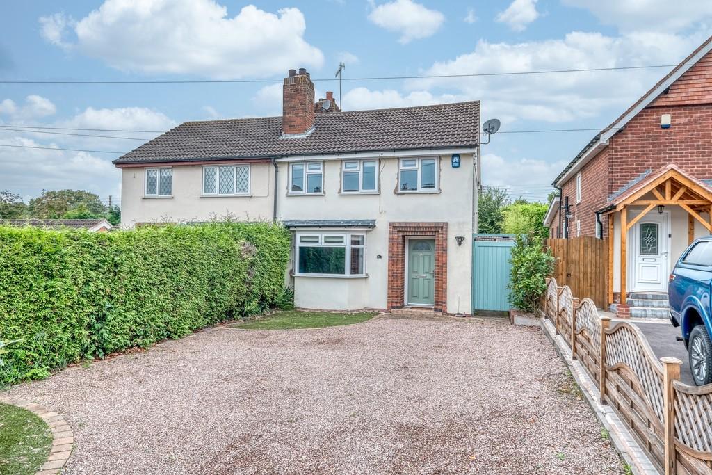 Old Birmingham Road, Lickey End, B60 1DD 3 bed semidetached house £
