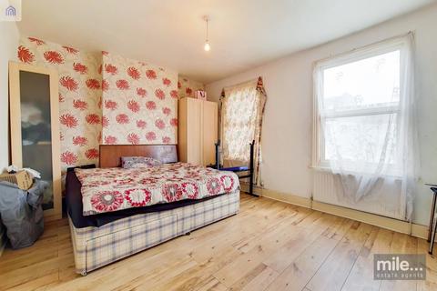 37 Ravensworth Road, London, NW10 5NP