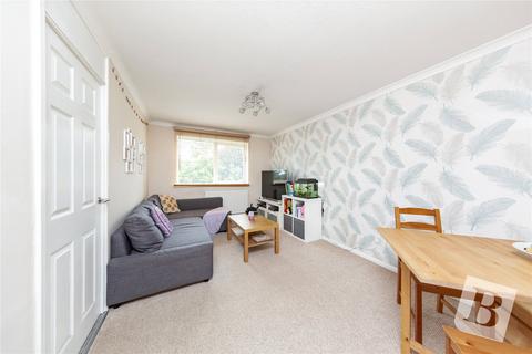 25 Harkness Close, Romford, RM3 9NX