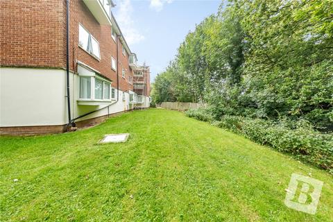 25 Harkness Close, Romford, RM3 9NX