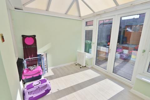 66 Hitchin Close, Romford, RM3 7EG