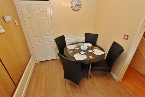 66 Hitchin Close, Romford, RM3 7EG