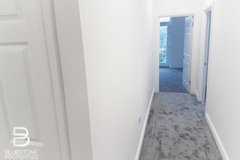 2 bedroom flat to rent, South End, Croydon