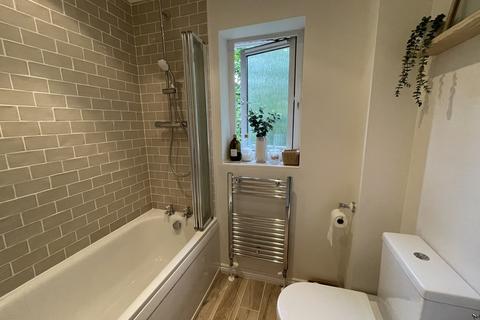 29 School Meadow, Guildford, GU2 8GY