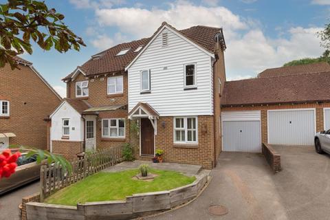 50 Brindles Field, Tonbridge, TN9 2YS