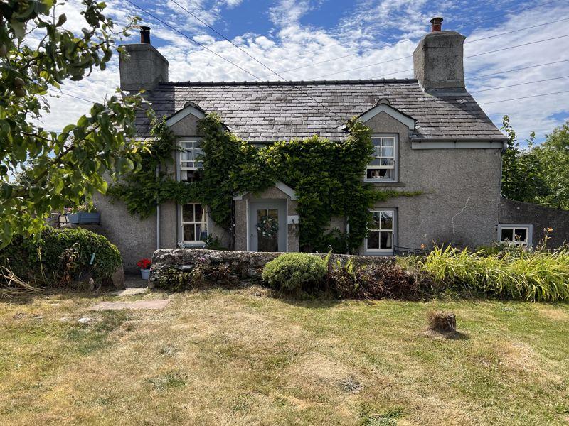 Llantrisant, Isle of Anglesey 2 bed property with land for sale £525,000