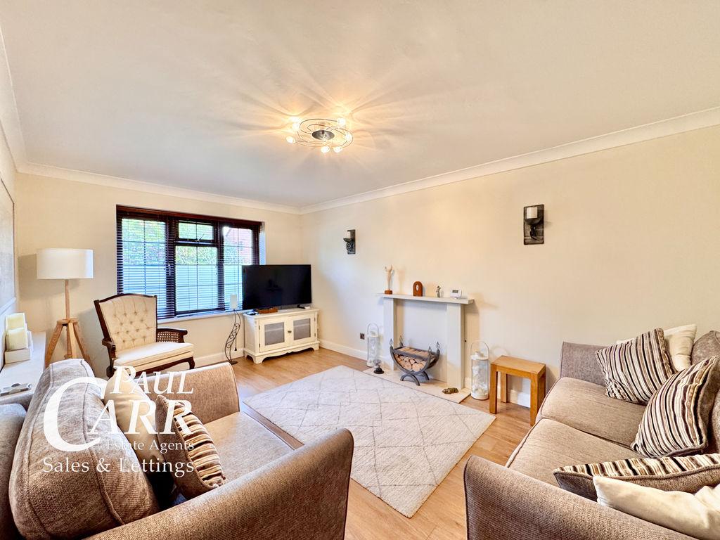 Apartment in Birmingham, Sutton Coldfield - View 3