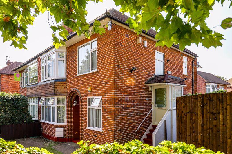 Myddelton Avenue, Enfield 2 bed £349,995