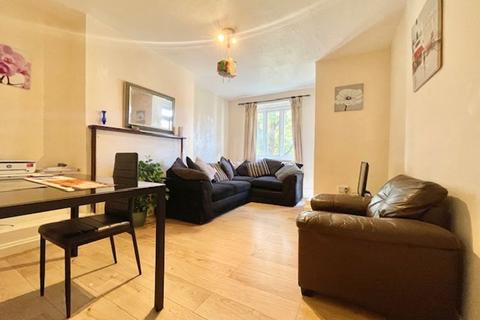 3 bedroom apartment to rent, Tennis Street, SE1