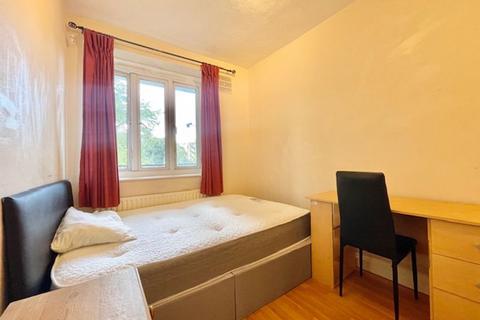 3 bedroom apartment to rent, Tennis Street, SE1