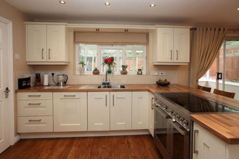 1 Dyas Close, Shifnal, TF11 9BQ