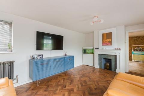 4 Barretts Row, Wendlebury, Bicester, OX25 2PH