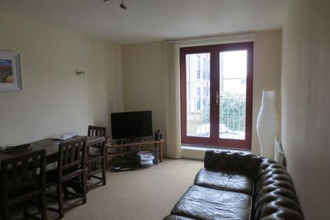 2 bedroom apartment to rent - Chelmer Road, London