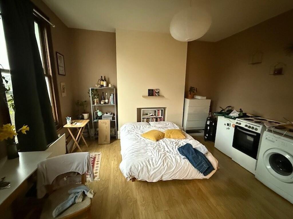 Studio (a).jpg