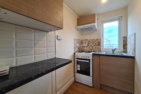 Studio to rent, St. Marys Road, Golders Green, NW11