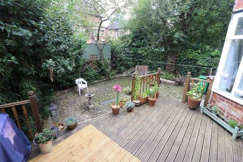 19 Green Walk, Manchester, M16 9RE